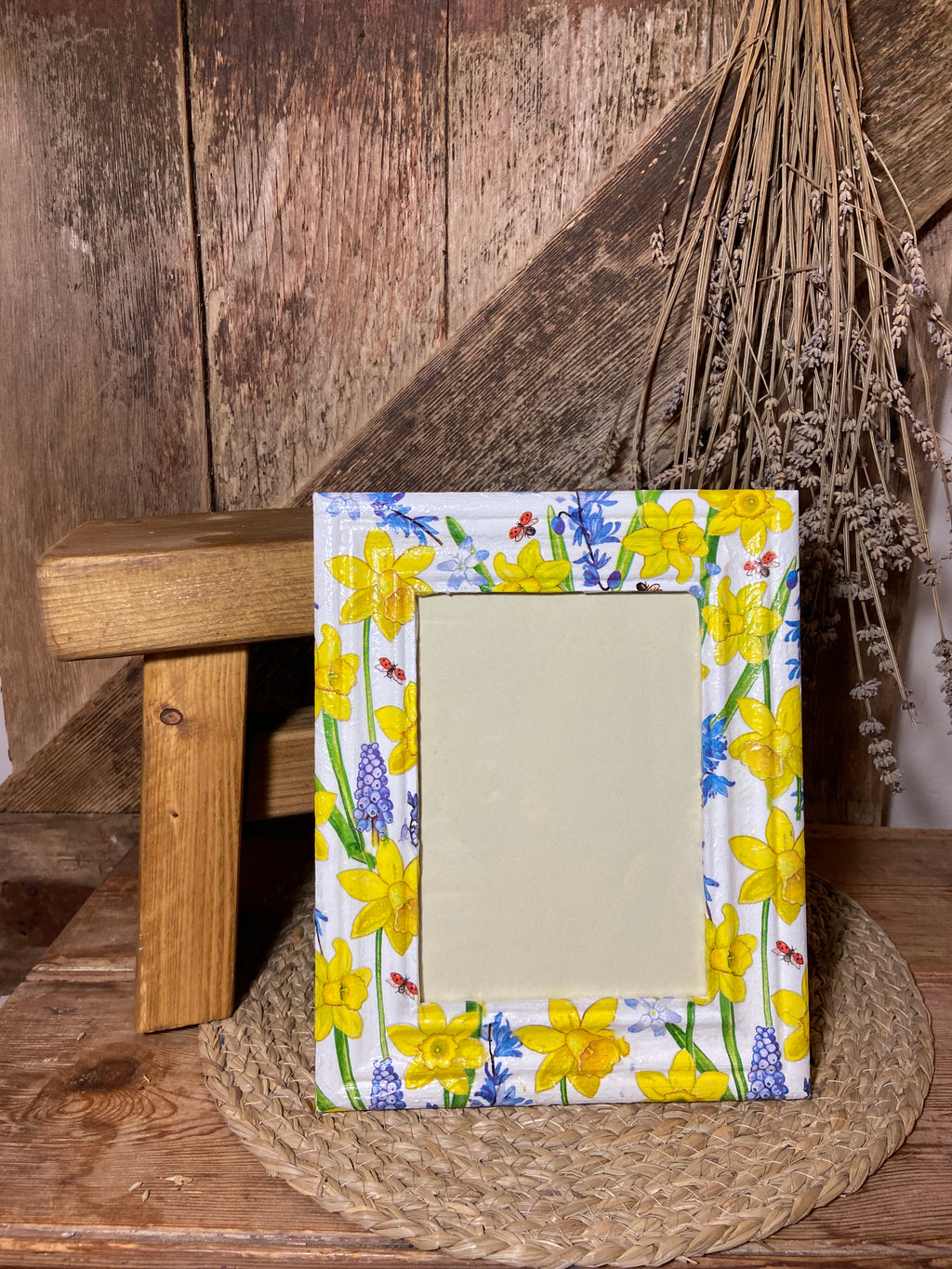 front shot daffodil photo frame yellow white blue cottage core home decor vintage floral mothers day birthday