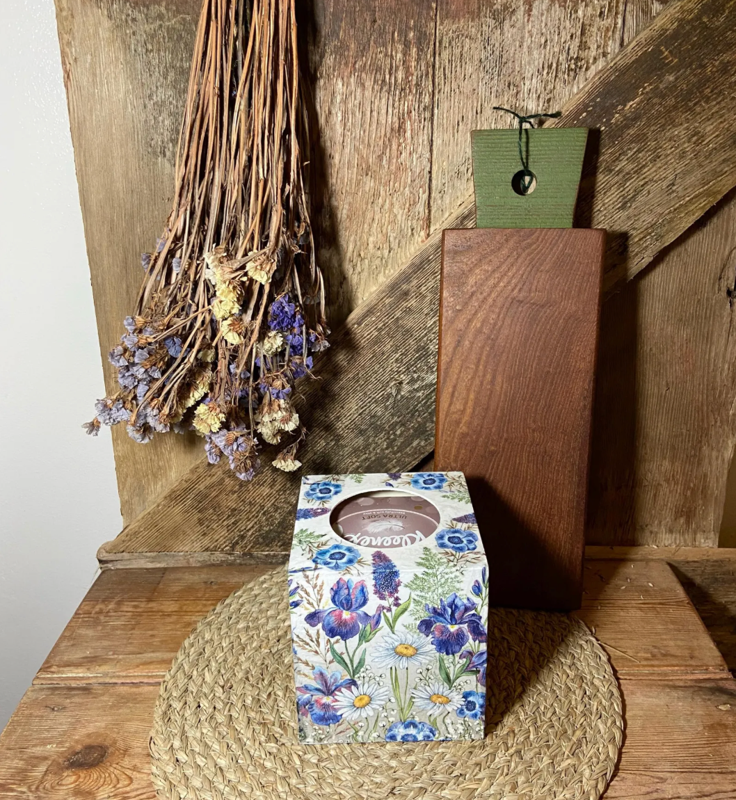 IRIS TISSUE BOX