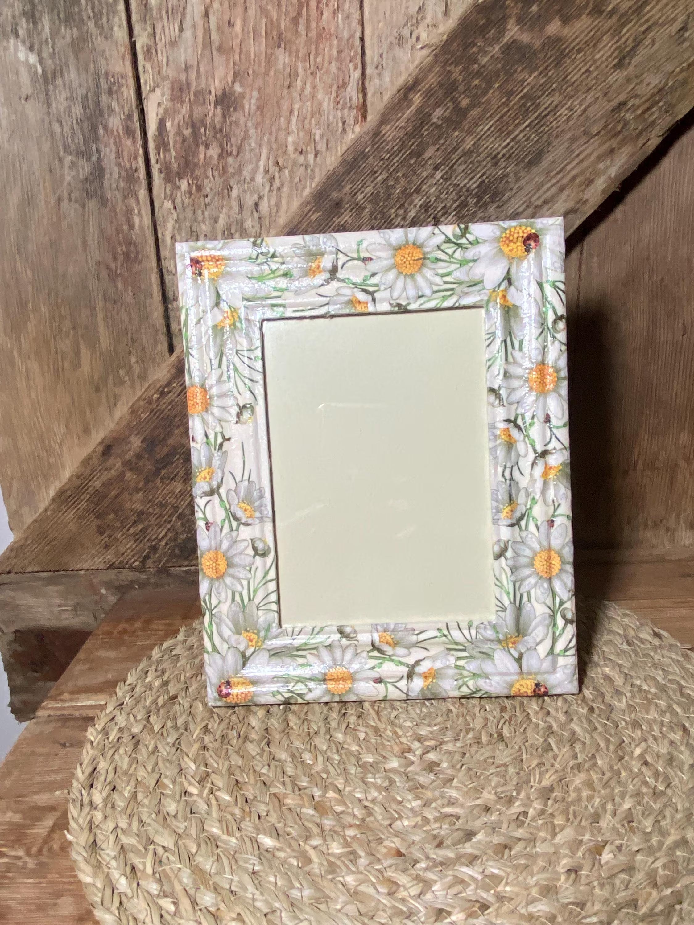 daisy ladybird front shot picture frame cottage core home decor vintage floral mothers day birthday white green