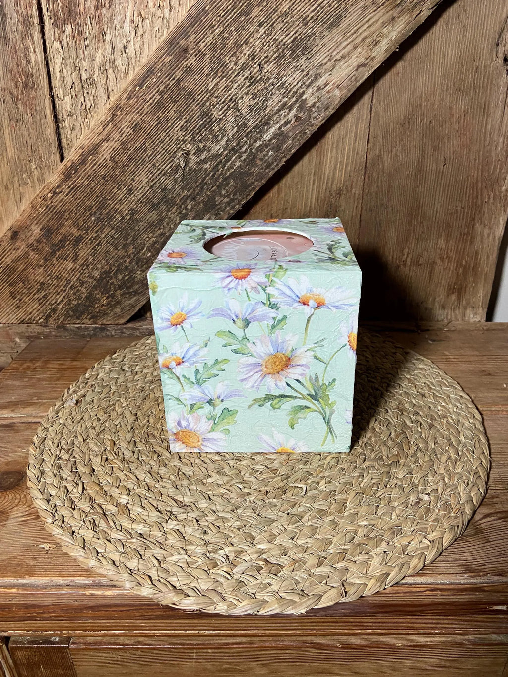wooden tissue box green white daisy side shot birthday mothers day cottage core home decor vintage floral